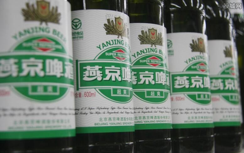 珠江啤酒与燕京啤酒，双雄并立，共绘中国啤酒新篇章